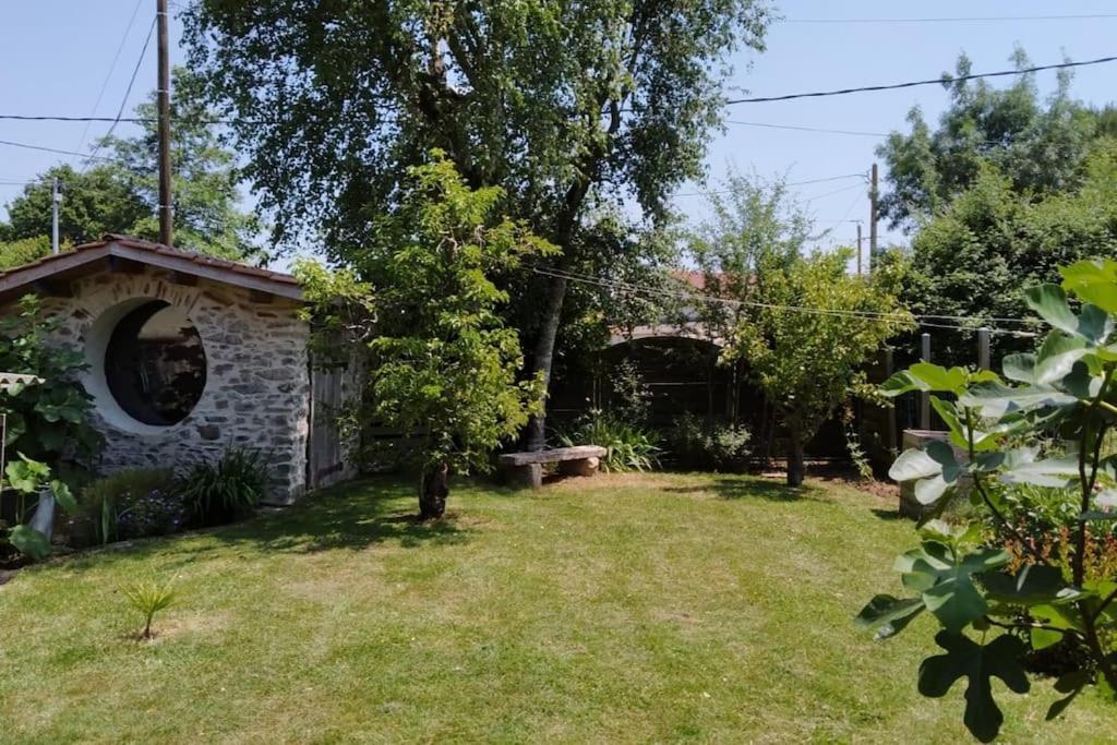 Maison A La Campagne Les Brouzils 外观 照片